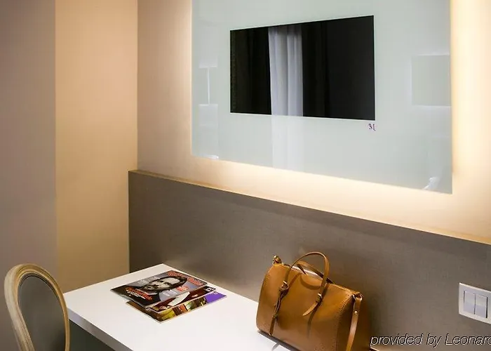 Musik Boutique - Solo Adultos Barcelona