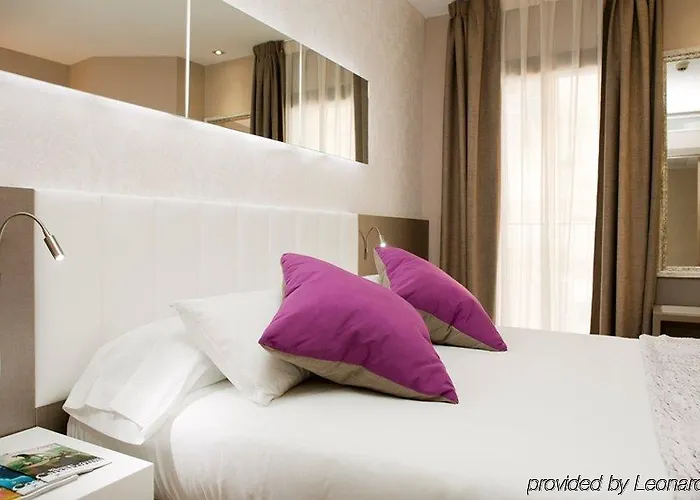 Musik Boutique - Solo Adultos 3*